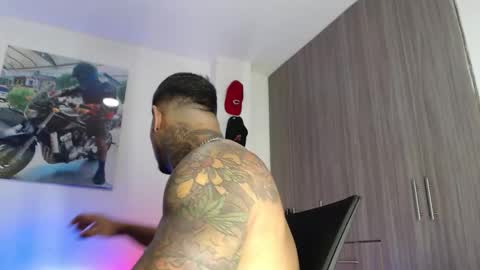 soy_apolo online show from November 12, 2025, 3:34 pm