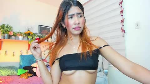 Snapshot of soy_sarah chatting on February 7, 2025, 6:14 am Sarah Valentina online show from February 7, 2025, 6:14 am