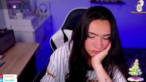 Luisa    online show from December 22, 2025, 11:46 pm