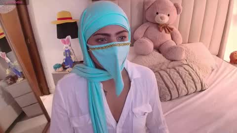 Adeline independent model online show from March 31, 2026, 7:25 pm