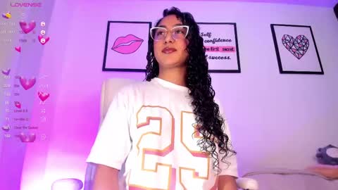 Juliana online show from March 7, 2025, 9:27 pm