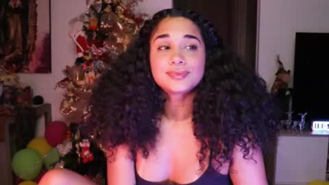 Snapshot of soytropicalfruit chatting on December 24, 2024, 3:38 am You want to talk to me more personal follow me in My Channel VIP 50 the discount online show from December 24, 2024, 3:38 am