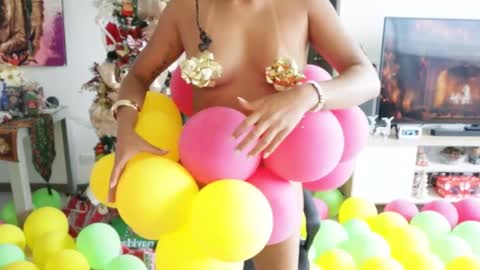 Snapshot of soytropicalfruit chatting on December 24, 2024, 7:55 pm You want to talk to me more personal follow me in My Channel VIP 50 the discount online show from December 24, 2024, 7:55 pm