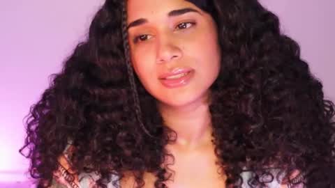 Snapshot of soytropicalfruit chatting on January 18, 2025, 3:31 am You want to talk to me more personal follow me in My Channel VIP 50 the discount online show from January 18, 2025, 3:31 am