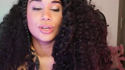 Snapshot of soytropicalfruit chatting on February 12, 2025, 7:13 am You want to talk to me more personal follow me in My Channel VIP 50 the discount online show from February 12, 2025, 7:13 am