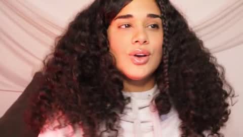 Snapshot of soytropicalfruit chatting on February 25, 2025, 11:44 pm You want to talk to me more personal follow me in My Channel VIP 50 the discount online show from February 25, 2025, 11:44 pm