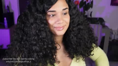 Snapshot of soytropicalfruit chatting on October 8, 2025, 12:08 am You want to talk to me more personal follow me in My Channel VIP 50 the discount online show from October 8, 2025, 12:08 am