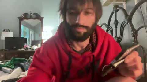 Snapshot of spacecase843 chatting on February 4, 2025, 4:05 am TrndSettrz online show from February 4, 2025, 4:05 am