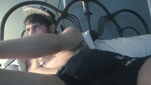 Snapshot of spacecase843 chatting on March 1, 2025, 7:19 am TrndSettrz online show from March 1, 2025, 7:19 am