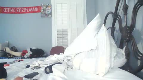 Snapshot of spacecase843 chatting on March 7, 2025, 6:13 am TrndSettrz online show from March 7, 2025, 6:13 am