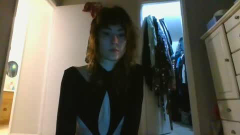 spacegirl2009 online show from July 17, 2026, 1:56 am