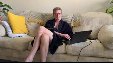 Snapshot of spaceman_fun chatting on June 10, 2026, 4:17 pm spaceman_fun online show from June 10, 2026, 4:17 pm