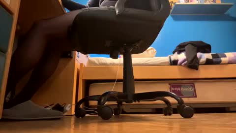 spanishcd online show from December 1, 2025, 7:46 am