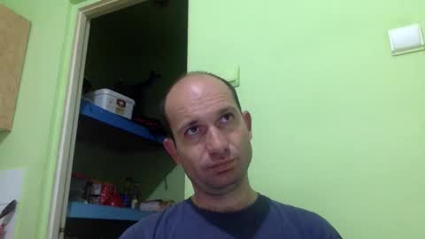 Snaiky online show from May 17, 2026, 9:44 pm