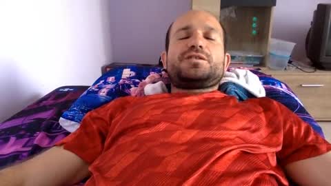 Snapshot of sparei7 chatting on June 19, 2026, 3:05 pm Snaiky online show from June 19, 2026, 3:05 pm