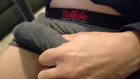 Snapshot of sparklenuts17 chatting on December 2, 2024, 2:52 pm sparklenuts17 online show from December 2, 2024, 2:52 pm