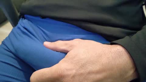 Snapshot of sparklenuts17 chatting on December 9, 2024, 3:00 pm sparklenuts17 online show from December 9, 2024, 3:00 pm