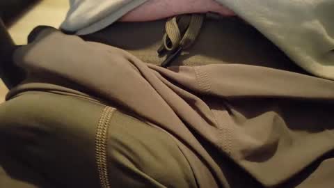 Snapshot of sparklenuts17 chatting on December 18, 2024, 2:38 pm sparklenuts17 online show from December 18, 2024, 2:38 pm