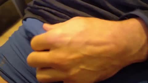 Snapshot of sparklenuts17 chatting on January 15, 2025, 2:35 pm sparklenuts17 online show from January 15, 2025, 2:35 pm