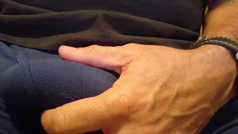 Snapshot of sparklenuts17 chatting on March 6, 2025, 10:47 pm sparklenuts17 online show from March 6, 2025, 10:47 pm