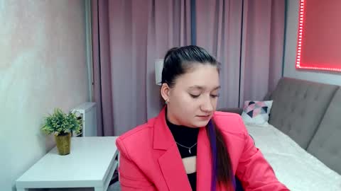 Snapshot of sparkling_starlet67 chatting on February 7, 2026, 1:26 pm Ilona online show from February 7, 2026, 1:26 pm