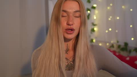 Snapshot of sparks__daisy chatting on January 4, 2025, 3:28 pm DAISY online show from January 4, 2025, 3:28 pm