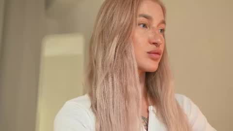 Snapshot of sparks__daisy chatting on February 16, 2025, 3:05 pm DAISY online show from February 16, 2025, 3:05 pm