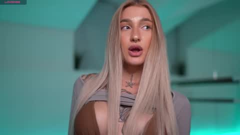 Snapshot of sparks__daisy chatting on February 22, 2025, 4:40 pm DAISY online show from February 22, 2025, 4:40 pm