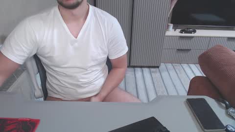 Art online show from January 12, 2025, 3:49 am