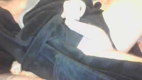 Snapshot of species98 chatting on December 2, 2025, 11:23 pm species online show from December 2, 2025, 11:23 pm