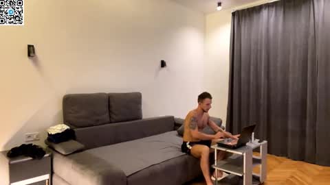 Alex online show from October 1, 2025, 8:26 pm