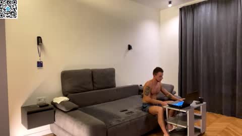 Alex online show from October 21, 2025, 8:09 pm