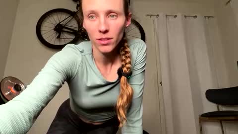 Cycling Couple online show from February 1, 2026, 4:55 am