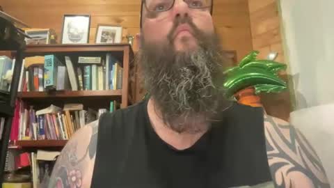 Beard Guy online show from December 31, 2024, 3:01 am