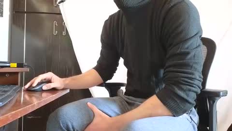 Snapshot of spider_0090 chatting on November 8, 2025, 9:31 am Marco. When Im offline you can view premium content in bio online show from November 8, 2025, 9:31 am