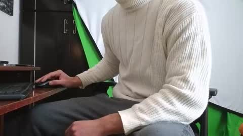 Snapshot of spider_0090 chatting on November 25, 2025, 10:04 am Marco. When Im offline you can view premium content in bio online show from November 25, 2025, 10:04 am