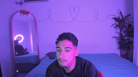 Snapshot of spider_master77 chatting on December 22, 2025, 12:18 am spider master online show from December 22, 2025, 12:18 am