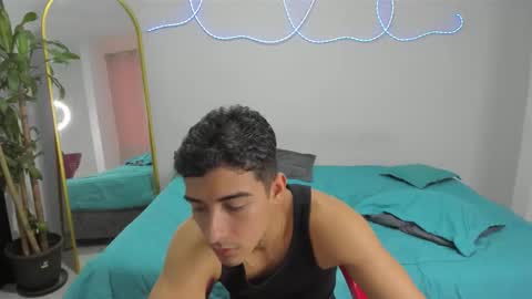 Snapshot of spider_master77 chatting on January 5, 2026, 9:51 pm spider master online show from January 5, 2026, 9:51 pm