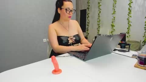 Snapshot of spoiled_lilit chatting on July 11, 2026, 5:59 pm Lilith online show from July 11, 2026, 5:59 pm