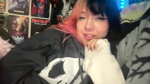 Pixie online show from October 8, 2025, 2:58 pm