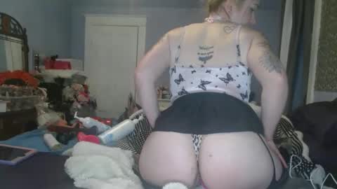 sporegeous online show from April 25, 2026, 8:28 pm