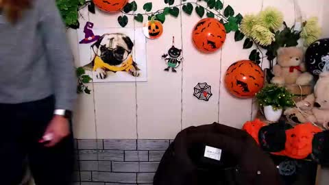 Karina online show from October 30, 2025, 8:27 am