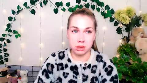 Karina online show from March 23, 2026, 8:51 am