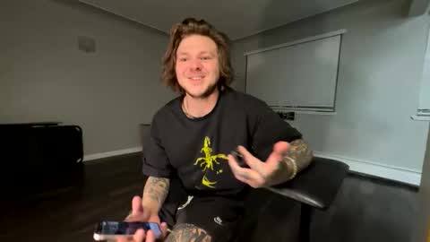 sportsfreak1619 online show from November 26, 2025, 7:09 am