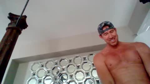 Snapshot of spunandhunglv chatting on November 10, 2025, 7:13 pm spunandhunglv online show from November 10, 2025, 7:13 pm