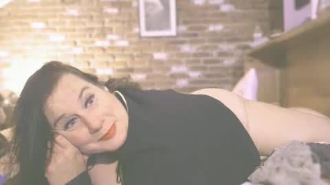 Spunderella online show from November 13, 2025, 9:52 am