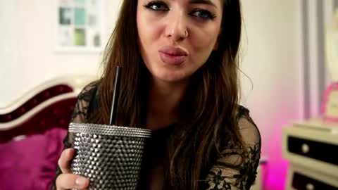 Stacy online show from May 23, 2026, 6:23 pm