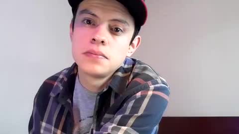 Snapshot of sr_bolaiinas chatting on December 10, 2024, 3:44 pm sr_bolaiinas online show from December 10, 2024, 3:44 pm