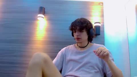 ethan online show from March 18, 2026, 1:03 pm