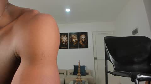 Snapshot of sr_smit_hot chatting on February 27, 2025, 5:24 am ANDR online show from February 27, 2025, 5:24 am